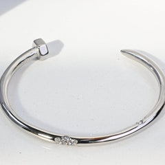 SHINY NAIL BRACELET / Silver