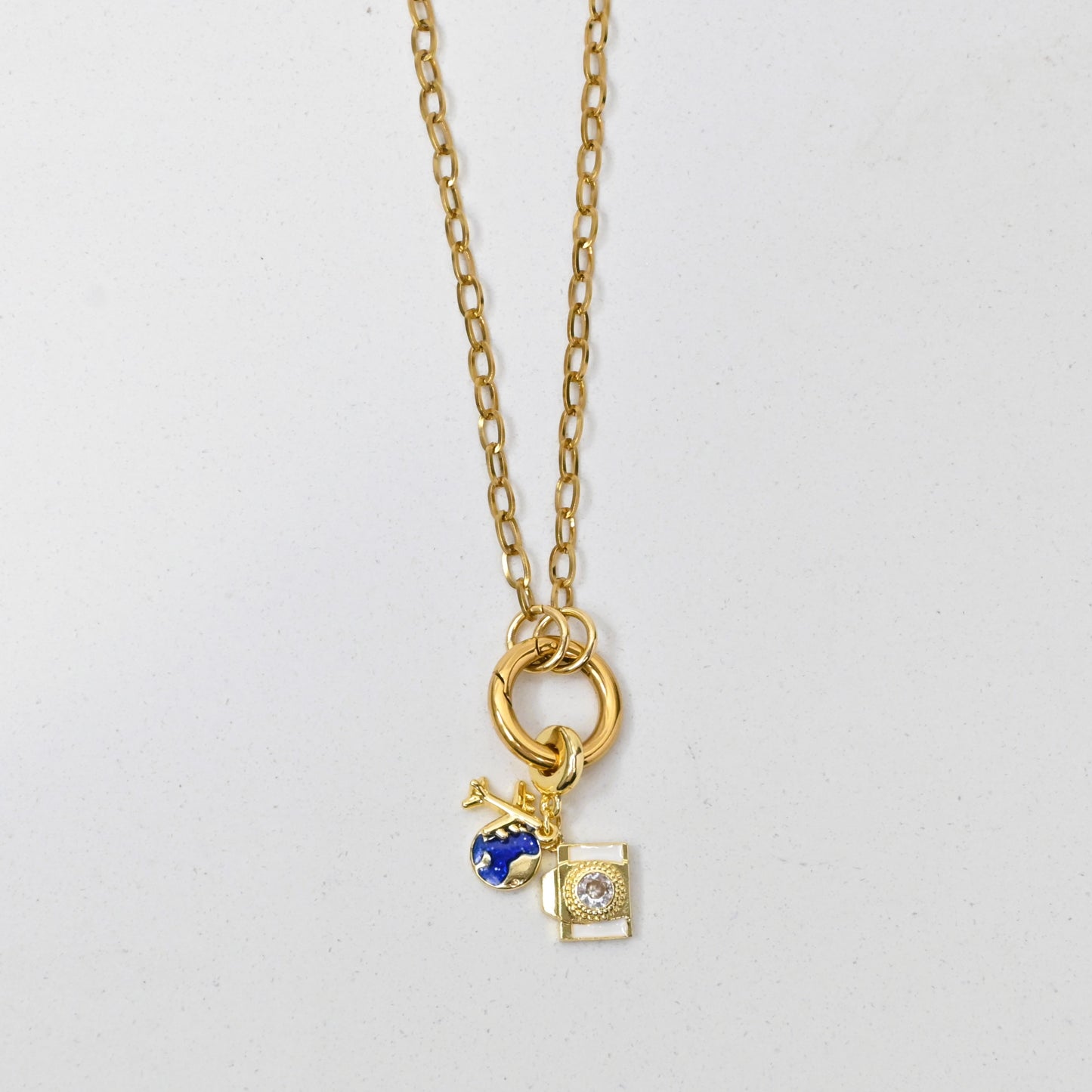 Mi Escencia - Travel the World