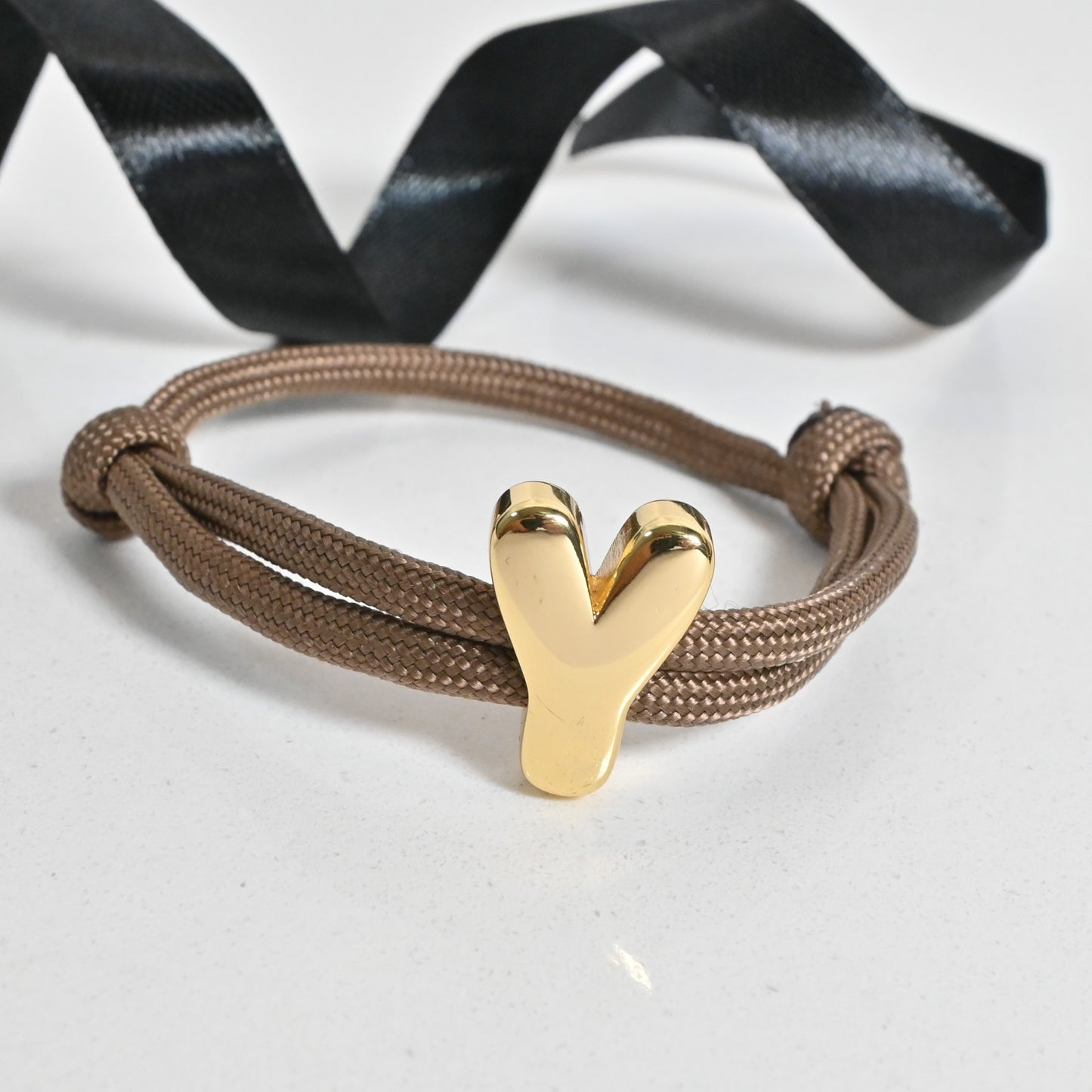 Brazalete con Inicial