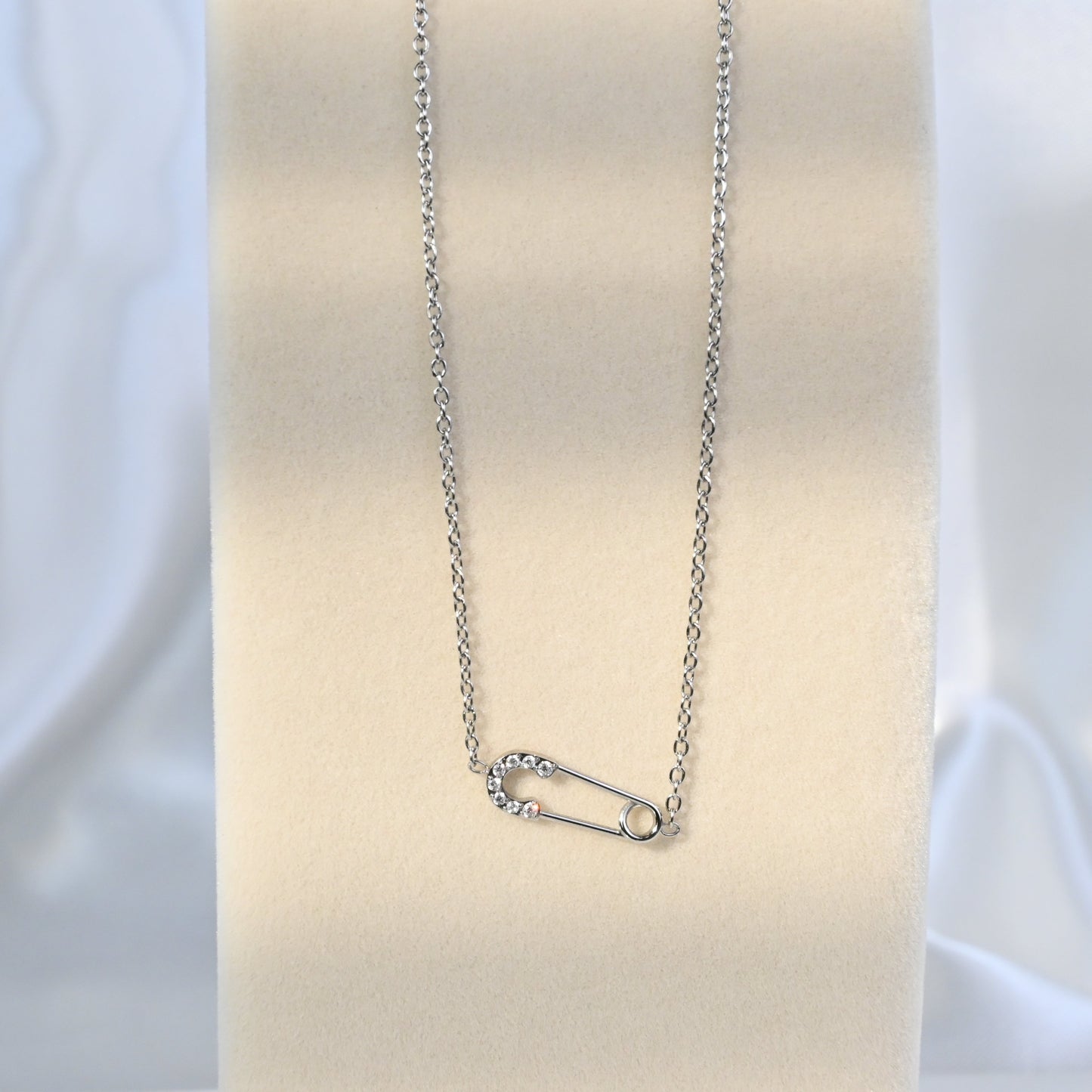 KIARA NECKLACE