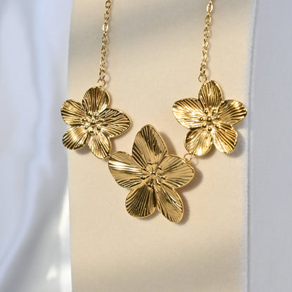 Blooming Necklace