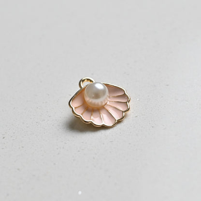 Shell with Pearl