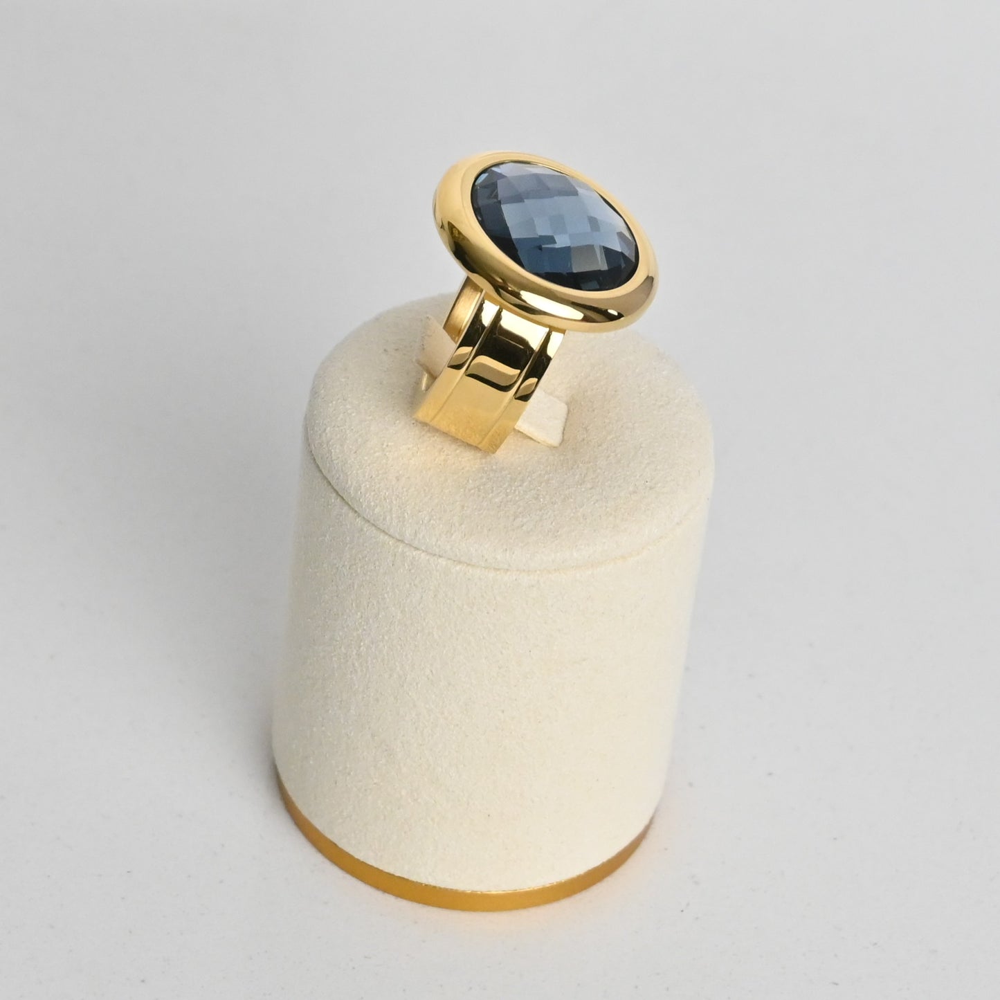 Sade Ring