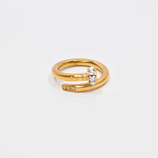 Nail Inspired Ring Gold
