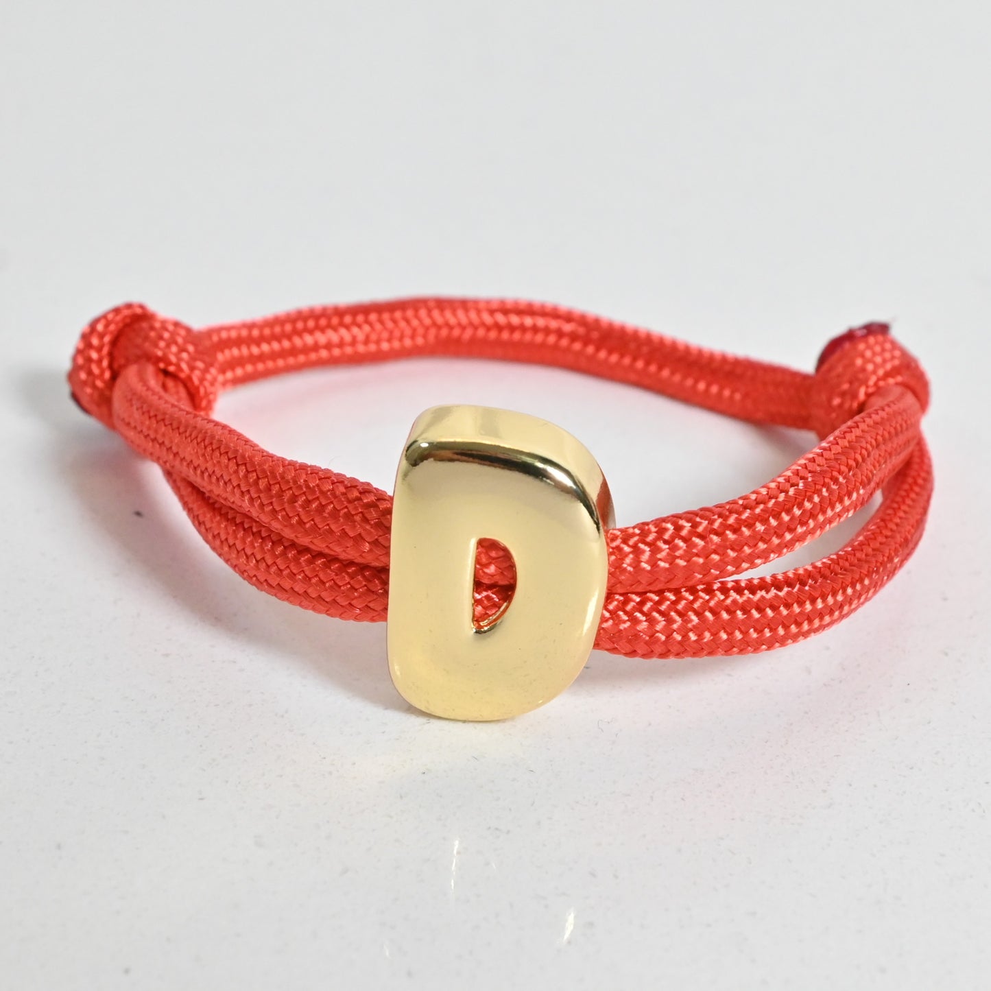 Brazalete con Inicial