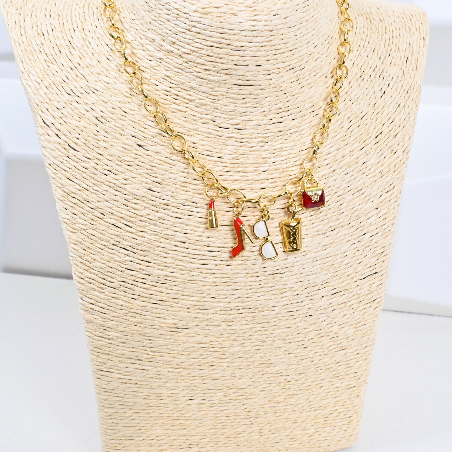 Runway Charm Necklace Edition ❤️🖤
