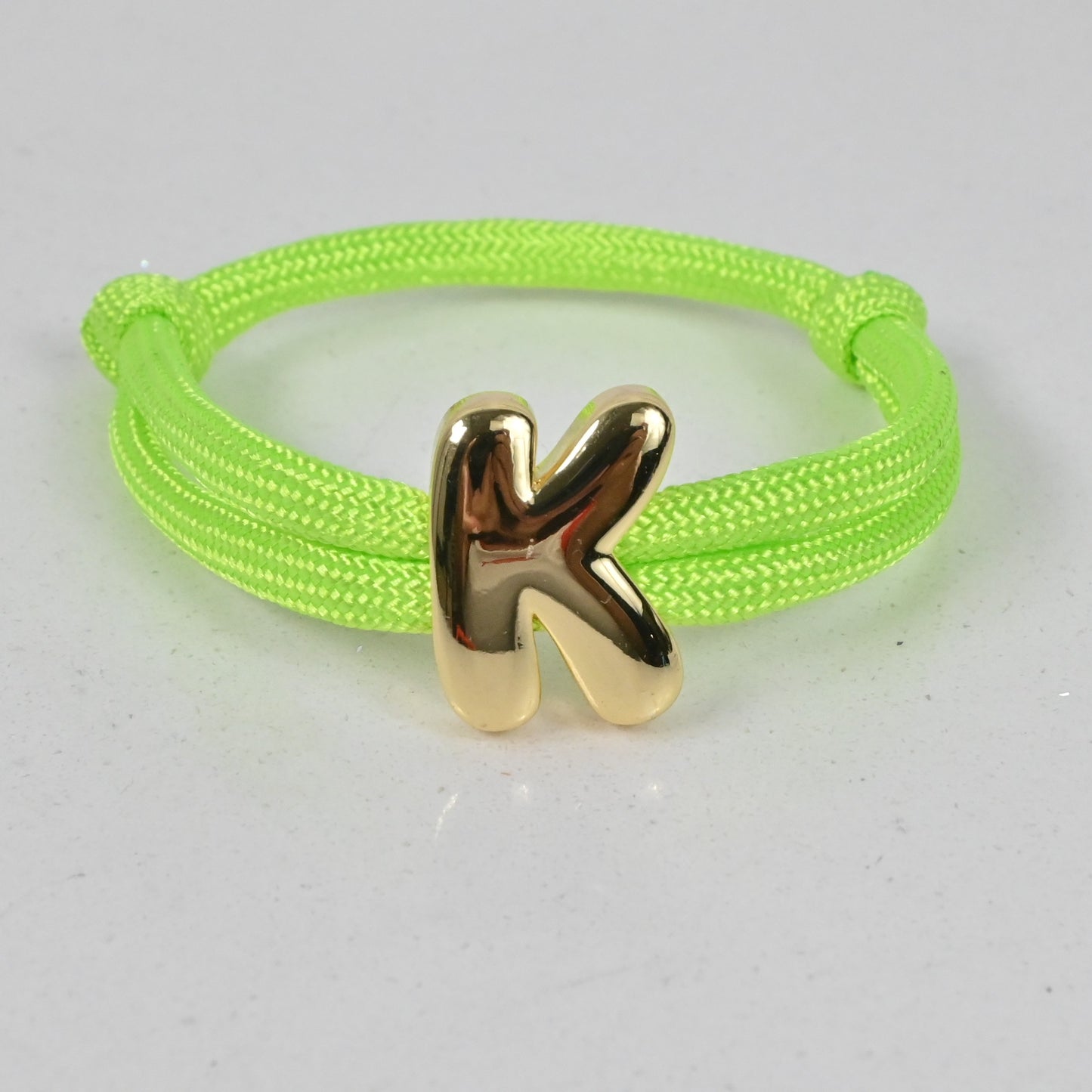 Brazalete con Inicial