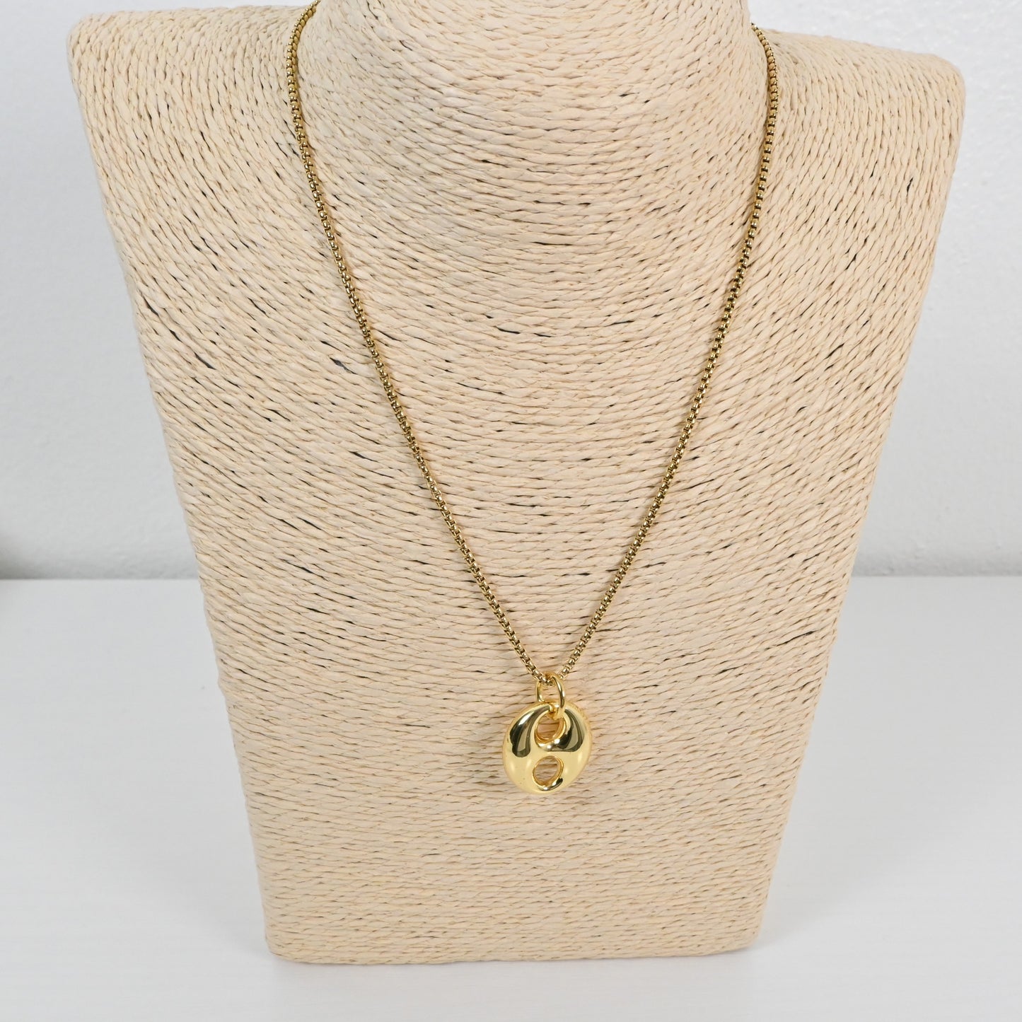 Collar Link Essence