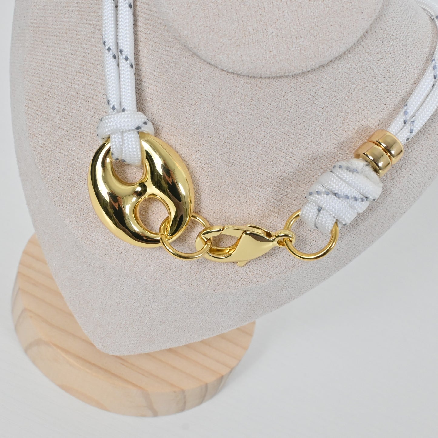 Collar Madeleine - Collar cordón con cierre