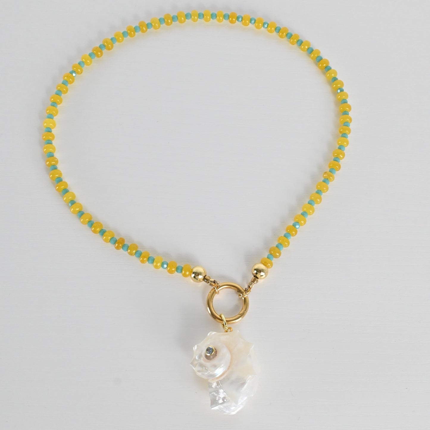Collar Jade Dorado Isla