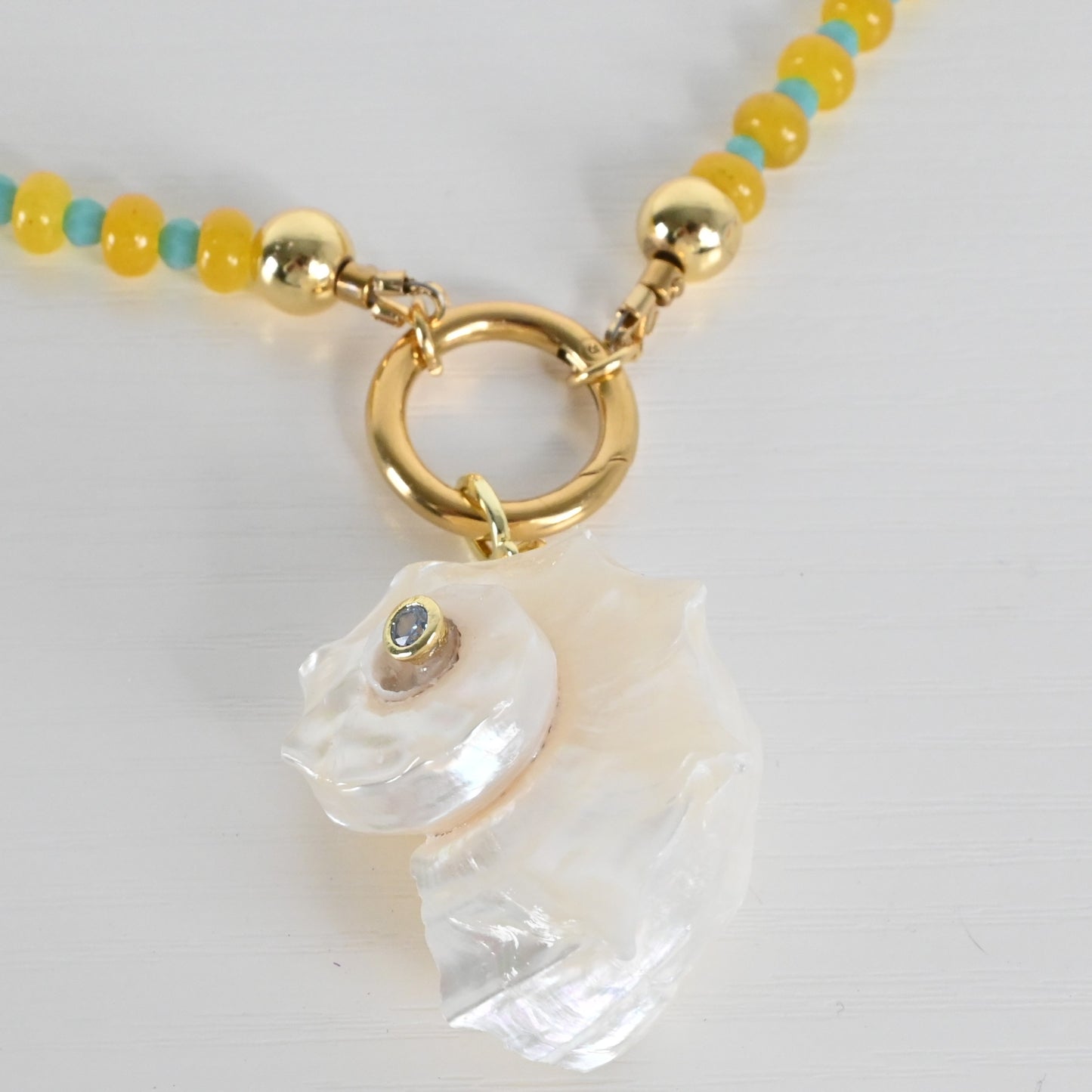 Collar Jade Dorado Isla