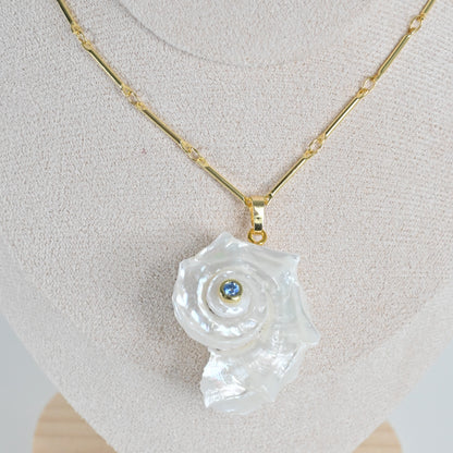 Collar Caracol Dorado Isla