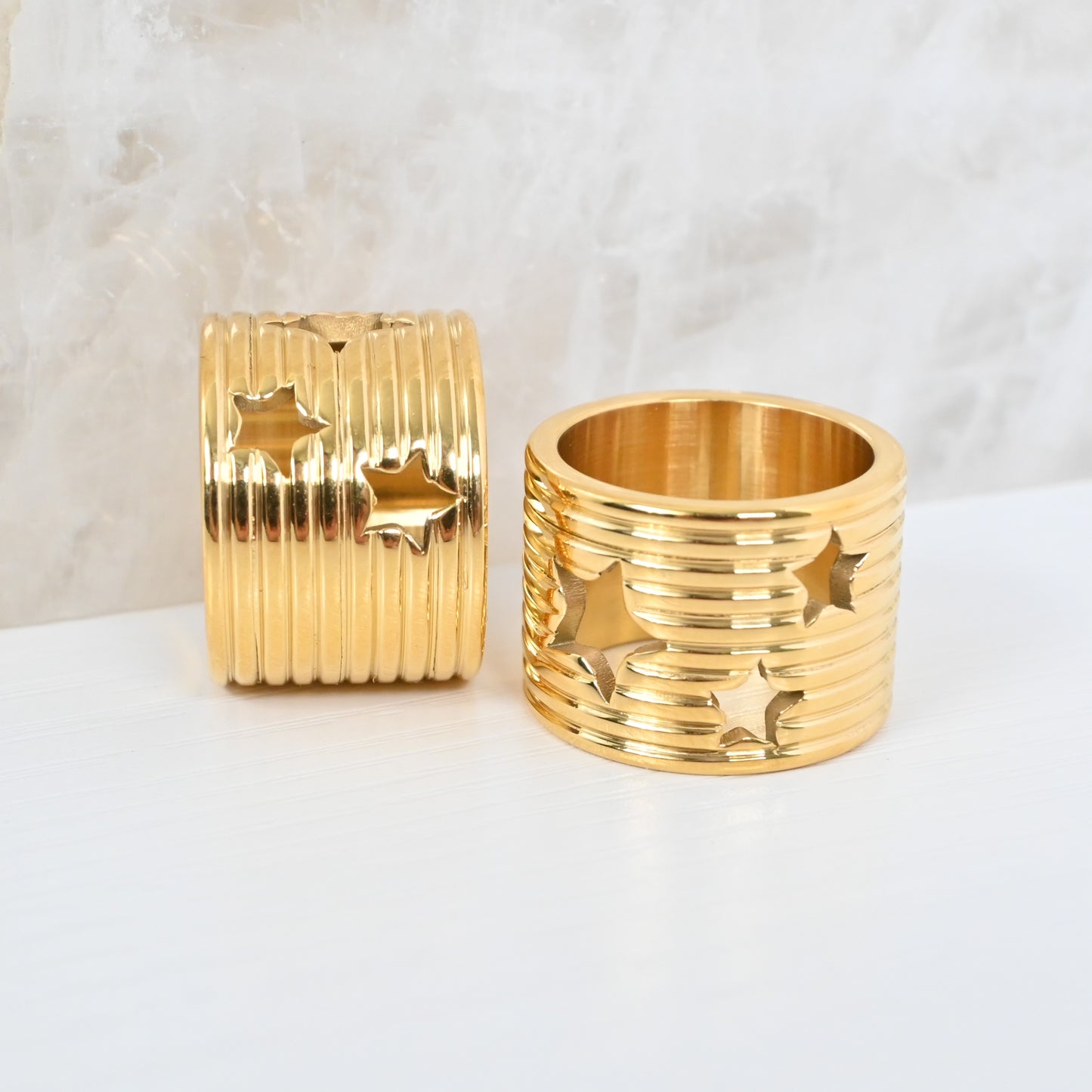 Sortija Celeste | Anillo Band con Estrellas en Titanium Steel 18K Gold Plated