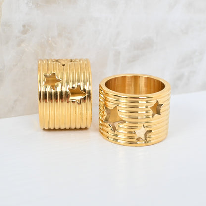 Sortija Celeste | Anillo Band con Estrellas en Titanium Steel 18K Gold Plated