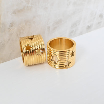 Sortija Celeste | Anillo Band con Estrellas en Titanium Steel 18K Gold Plated