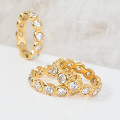 Sortija Lucía | Anillo Band con Zirconias en Stainless Steel 18K Gold Plated