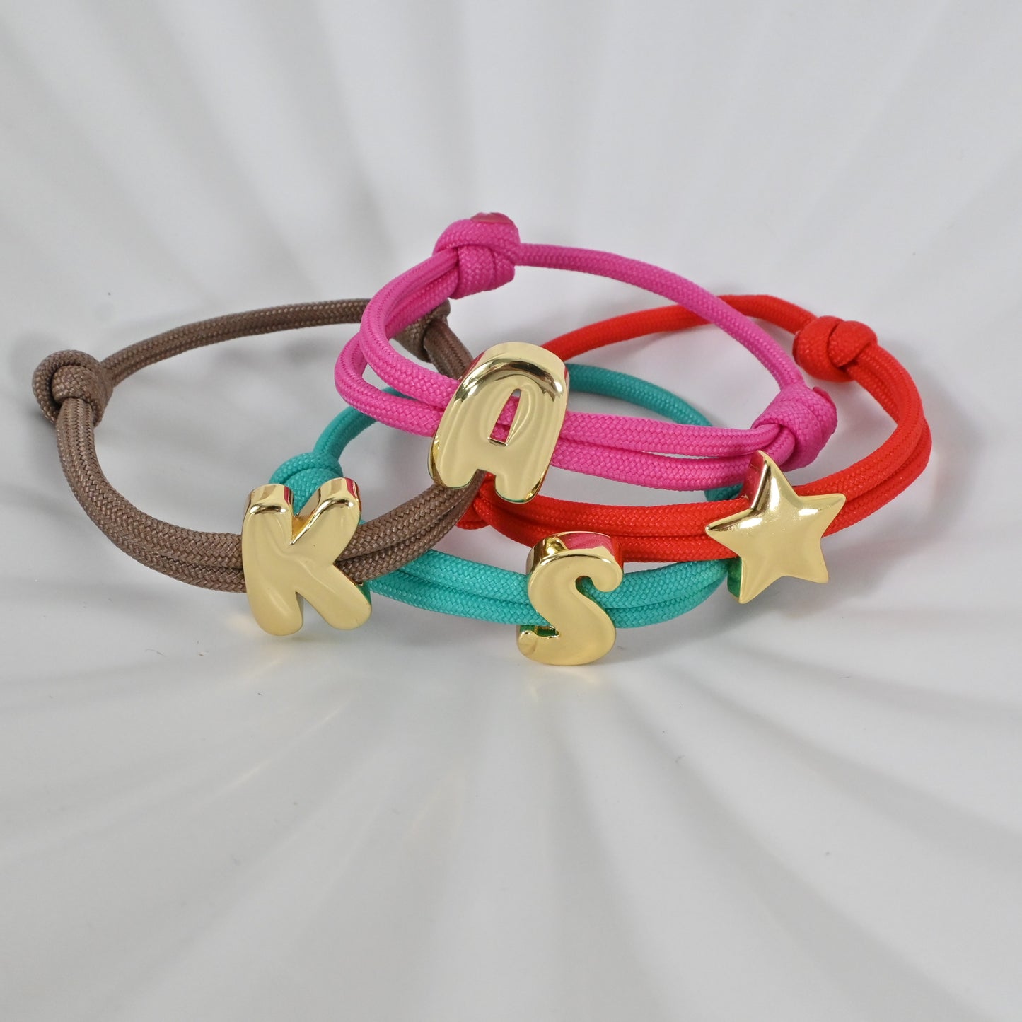 Pulsera con Inicial | Pulsera Ajustable Personalizada Hecha a Mano