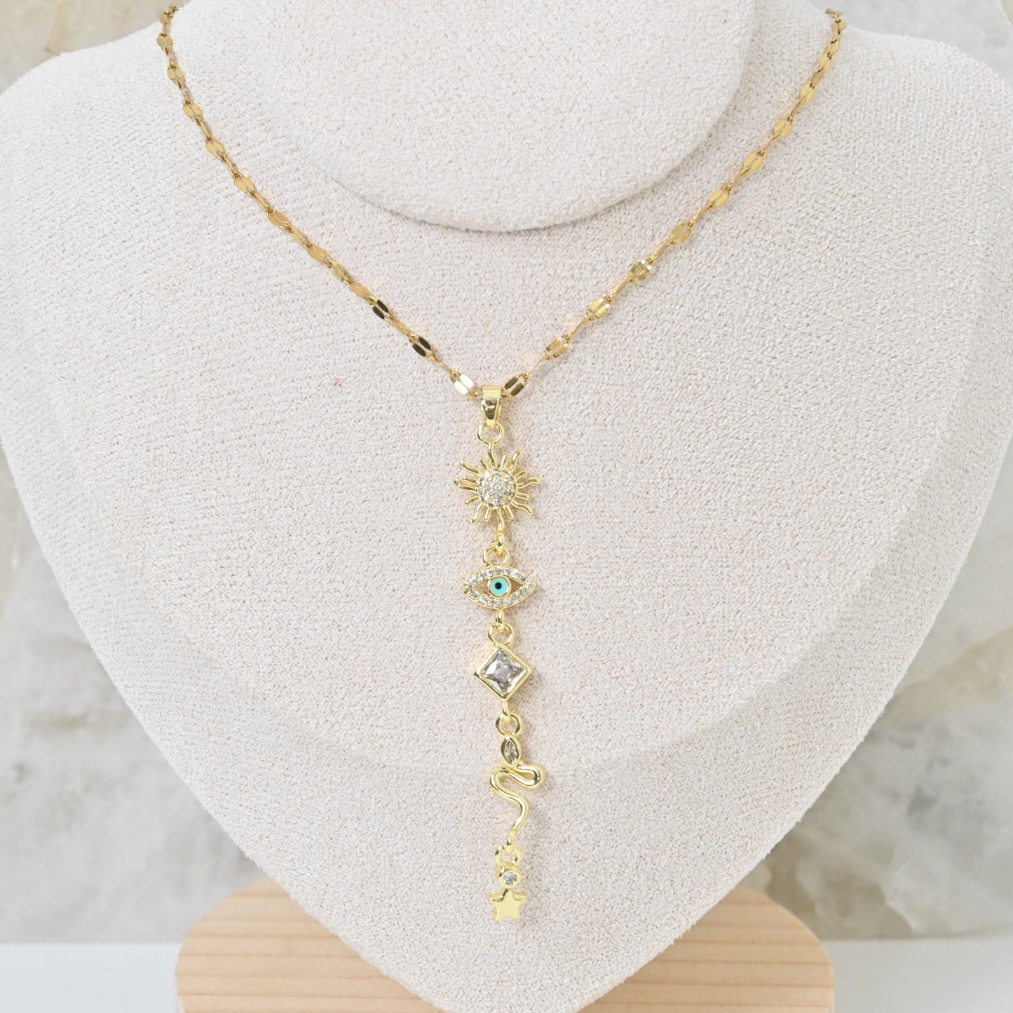 Collar Amara | Collar Tassel con Sol, Evil Eye y Estrella en Stainless Steel