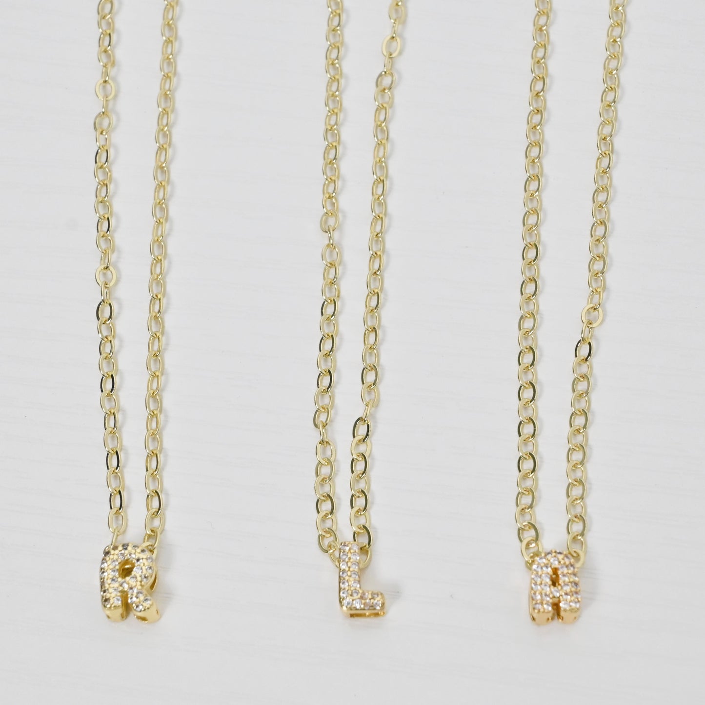 Mini Letter | Cadena Minimalista Personalizada con Inicial enchapada en Oro