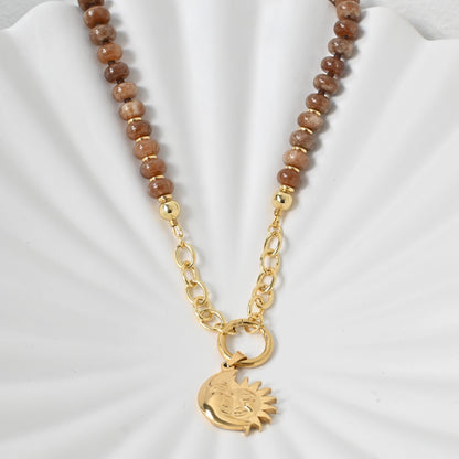 Collar Selene | Collar de Jade Marrón con Sol y Luna