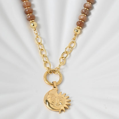 Collar Selene | Collar de Jade Marrón con Sol y Luna